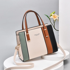 Contrast color patchwork tote bag in PU leather with adjustable shoulder strap