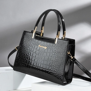 Sac à Main Femme Élégant en Cuir PU Motif Crocodile Grand Cabas Avec Bandoulière Accessoires Dorés Pour Le Bureau Quotidien