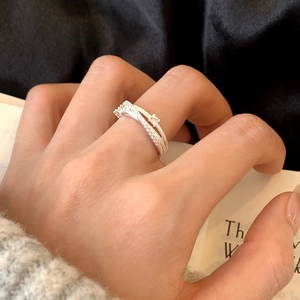 Elegant silver layered crossover ring with square main stone and zircon pavé for women