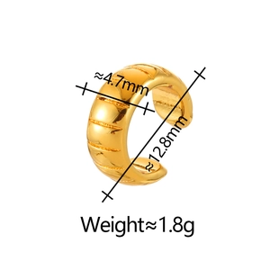Detail of gold ribbed ear cuff showing 12.8mm diameter and 4.7mm width specifications