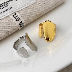 Minimalist wide shield open ring in gold and silver finish with lava art design