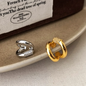 Ear cuff minimalisti a doppio strato con zirconi in finitura oro e argento
