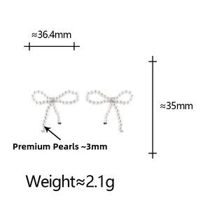 Vue détaillée des boucles d'oreilles nœud en perles tissées avec dimensions précises