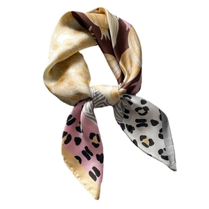 70x70cm leopard and floral silk scarf with mixed pink and brown patterns for women