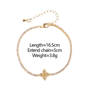 Elegantes vergoldetes Kleeblatt Armband mit Zirkonia und 5cm Verlängerungskette