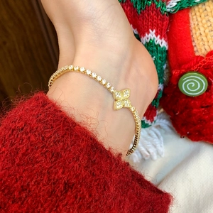 Minimalistisches Quatrefoil Blumen Tennis Armband Für Damen Kupfer Zirkonia Verstellbare Kette Eleganter Schmuck