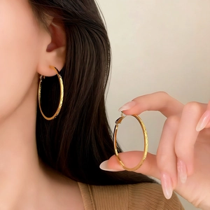 Orecchini A Cerchio Geometrici Con Taglio A Diamante Ottone Placcato Oro 18K Gioielli Minimalisti Accessori Donna