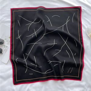 Foulard Quadrato in Raso di Poliestere Spina di Pesce Donna Elegante Motivo Linee Geometriche Colore a Contrasto Piccola Sciarpa Bandana