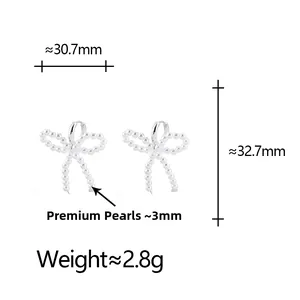 Detailed size view of bow-shaped earrings made of lustrous 3mm pearls with dimensions