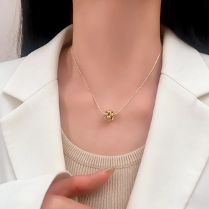 Collier Pendentif Minimaliste En Grappe De Boules Cuivre Géométrique Luxe Léger Chaîne De Clavicule Pour Femmes Mode
