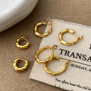 Matte Goldene Twist Creolen Strukturierte Kupfer Retro Französischen Stil Einfache Mode Täglich Schmuck Für Frauen