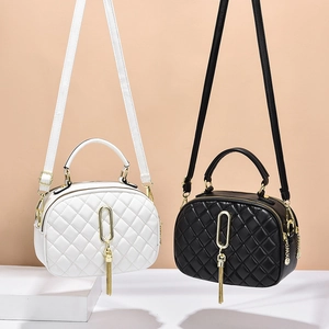 Women Quilted PU Leather Crossbody Bag Gold Tassel Decoration Double Zipper Handbag Adjustable Strap Shoulder Bag Daily Commuting