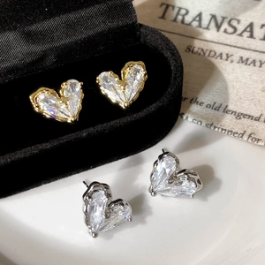 Boucles D'oreilles Puces Coeur Zircon Cuivre Plaqué Or 18K Détail Étoile Bijoux Mode Géométriques Femme