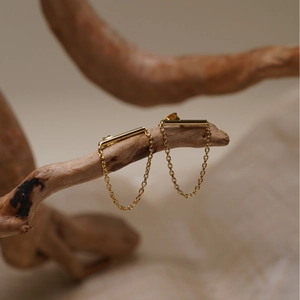 Minimalist gold chain earrings with polished horizontal bar design for women