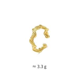 Detailed view of the double-layer twisted golden ear cuff with 3.3g weight text