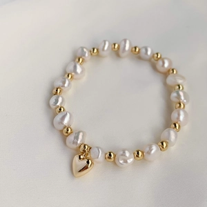 Baroque Freshwater Pearl Bracelet With Gold Plated Copper Heart Pendant Minimalist Elegant Jewelry For Women
