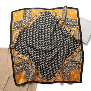 Foulard Carré En Satin À Fleurs Rétro Satin Comme Cou Cheveux Tête Foulard Femmes Style Ethnique Imprimé Vintage