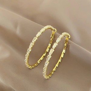 Große Creolen Ohrringe Vergoldetes Kupfer Mit Baguette Schliff Zirkonia Glänzender Geometrischer Modeschmuck Damen