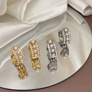 Elegant Artificial Pearl Hoop Earrings For Women Copper Micro Pave Zircon Inlaid French Retro Light Luxury Jewelry