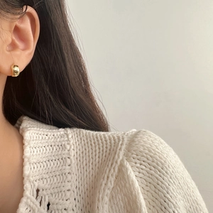Polished gold geometric bean earrings for women in a minimalist retro style