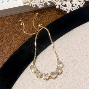Bracelet En Zircon Cuivre Plaqué Or Bolo Ajustable Minimaliste Luxe Halo Zircone Bijoux Élégants Pour Femmes