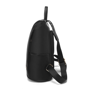 Sac à dos noir minimaliste en tissu oxford pour femmes avec poches latérales et métal doré