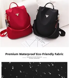 Detalle de tela Oxford impermeable de una mochila ligera y elegante para mujer