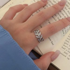 Elegant silver leaf ring with pavé zircon stones in olive branch design for women