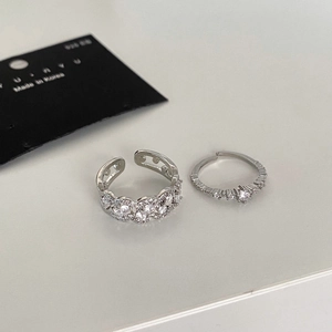Ensemble de deux bagues en argent avec zircon, anneau dentelle et pierre rectangulaire