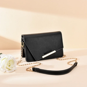 Bolso bandolera clásico de cuero PU negro con cadena dorada y logo romantic paris