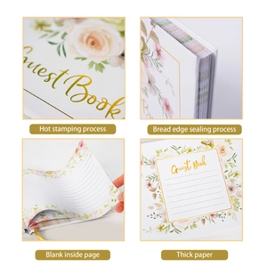Bruiloft gastenboek met goudfolie belettering en elegant rozenbloemen ontwerp