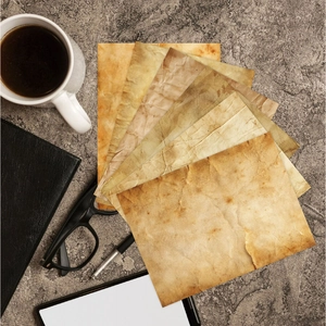 Papier de scrapbooking vintage A4 recto-verso avec texture vieillie pour DIY journal