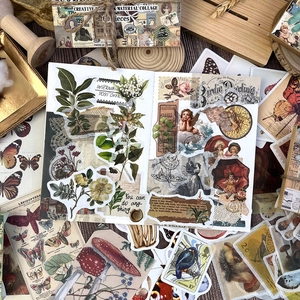 Σετ 60 vintage αυτοκόλλητα scrapbooking με μοτίβα λουλουδιών, πεταλούδων και ρετρό γραμματοσήμων
