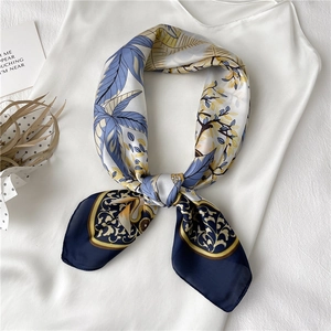 Carré De Satin Synthétique Motif Feuilles Fleurs Foulard Décoratif Élégant Tour De Cou Mode Pour Femmes