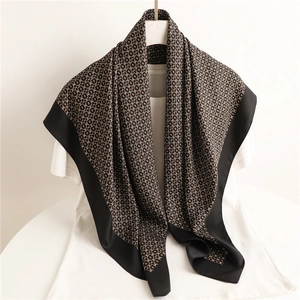 Women's Retro Printed Square Scarf Satin Like Satin Large Shawl Twill Headscarf Vintage Geometric Pattern Lightweight Accessory