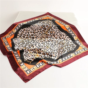 Luxurious 90cm silk-satin scarf with leopard print, gold chains, and geometric color blocks