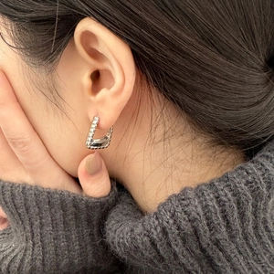 French vintage geometric square earrings in silver finish with textured ribbed design