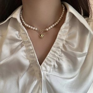 Freshwater Pearl Necklace With Gold Plated Copper Heart Pendant And Toggle Clasp Elegant Jewelry For Women French Retro Style
