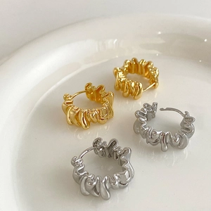 Boucles D'oreilles Créoles Plissées À Vagues Irrégulières Texture Vintage Française Bijoux De Mode En Cuivre Pour Femmes