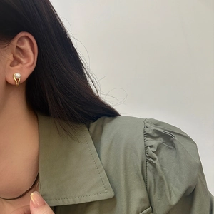 Elegant gold pearl hoop earrings for women with minimalist French design for daily wear