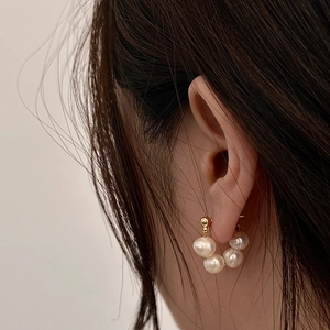 Elegant natural freshwater pearl earrings with 14k gold plated metal hoop for women