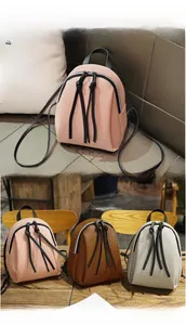 Mini zaino in pelle PU con doppia cerniera e ciondoli con lunghe frange in pelle