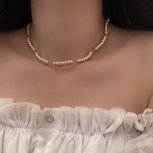 French style double-layer necklace with white pearls and gold twisted metal chain