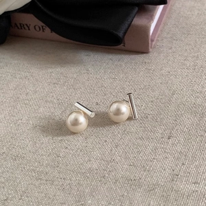 Minimalist Artificial Pearl Stud Earrings With Copper Earring Post Geometric Bar Design Elegant Accessory For Women