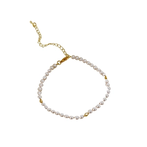 Elegant 4mm white pearl bracelet with gold plated heart charm and adjustable lobster clasp