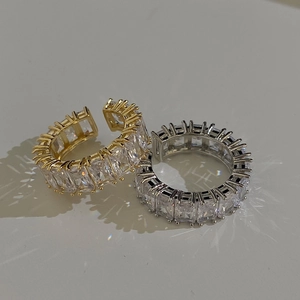 Sparkling square cut zircon open rings in gold and silver finish with elegant light shadows