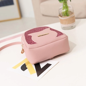 Mini sac à dos rose à paillettes pour femmes avec oreilles de chat et plaque métallique dorée