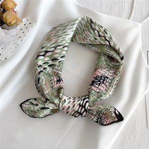 Women Elegant Satin Square Scarf Leopard Snake Animal Print Fashion Neck Head Hair Tie Bandana Foulard Accessory