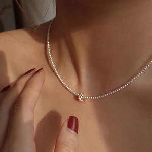 Collier De Künstliche Perles Élégant Avec Pendentif En Zircone Chaîne D'extension Réglable Bijoux De Ras Du Cou Femme