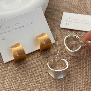 C-Shaped Wide Hoop Earrings With 925 Sterling Silver Earring Post Irregular Brushed Matte Gold Plated Retro French Style